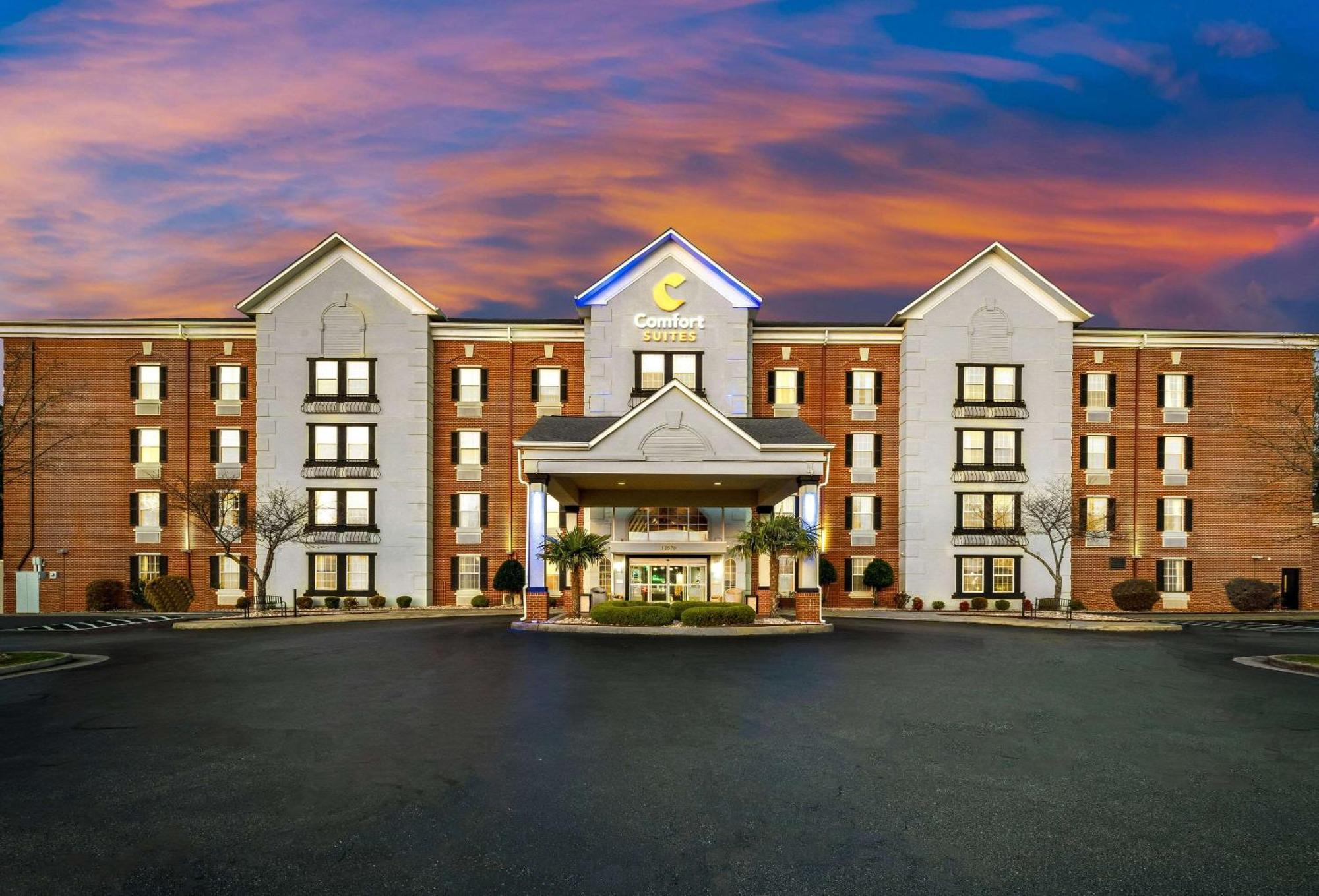 Comfort Suites Newport News Airport Exterior foto